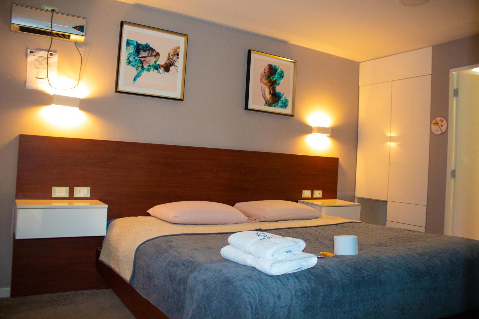Hotel Don Bartolo Espinar 外观 照片