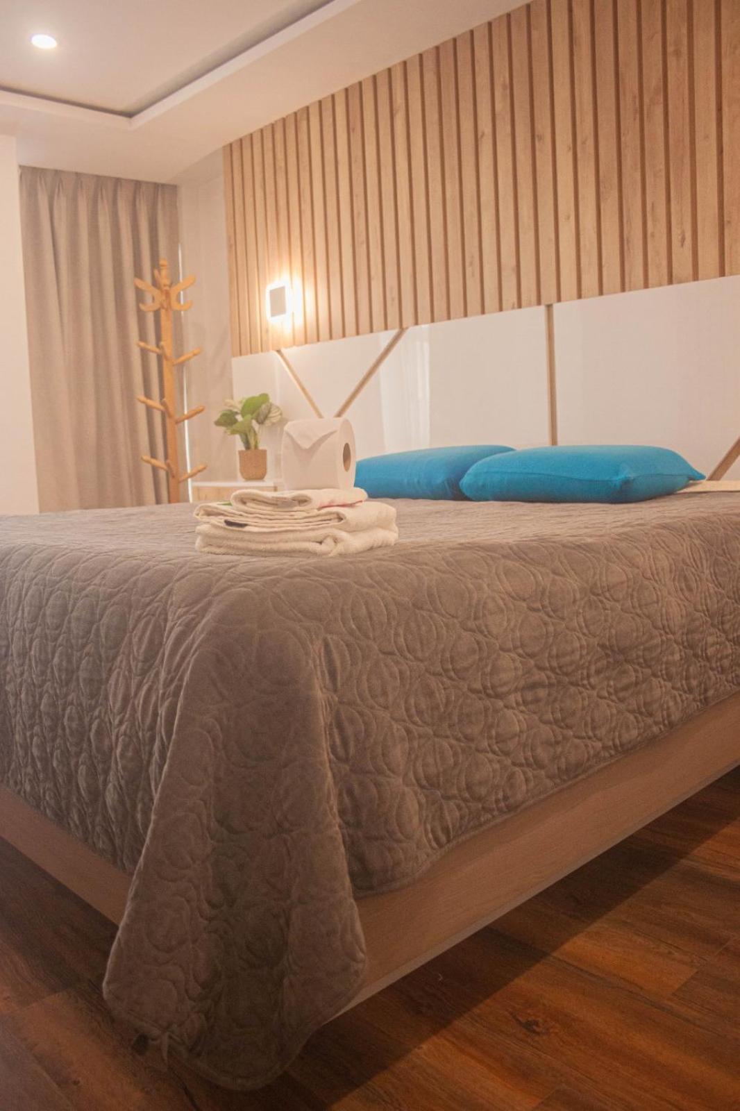 Hotel Don Bartolo Espinar 外观 照片