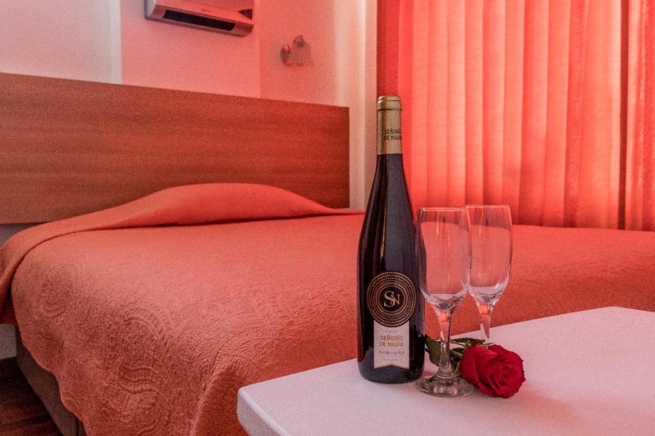Hotel Don Bartolo Espinar 外观 照片